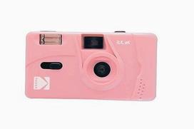 Analoginis fotoaparatas KODAK M35 su blykste ir optiniu vaizdo ieškikliu
