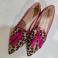 Seasonal new low-heeled pointed cow pattern fringed casual shoes 39 customized models are non-returnable white