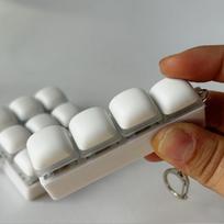 Relaxing 3/4/9Keys Fidget Keychain Keys Button Keycap Finger Keyboard Cap Diy Keyboard Steamed Bread Clicker Toy Adult