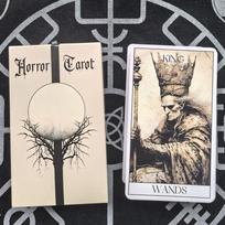 Ceremoninės magijos taro kortų rinkinys su pramoginėmis funkcijomis namų naudojimui ir kaip dovanos idėja Horror Tarot gray