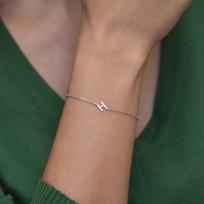Lemegeton Customized Initial Bracelet with Symbol A-Z Letters Bracelets Stainless Steel Jewelry for Mom Girls Personalized Gifts Steel Color&17cm beige