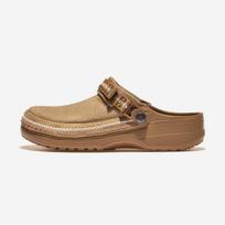 [Crocs] Classic Crafted Vegan Suede Stitch [CRS214048-SEPIA] 290 brown
