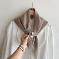 Moterų vilnonis trikampis skara - Universali, šilta rudeniui ir žiemai 110cm x 38cm gray