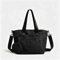 Original design, popular fitness and yoga tote bag, large capacity, portable, can be carried by hand, used as a travel bag, or worn as a shoulder or