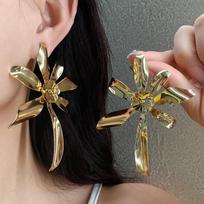 Vintage Exaggerated Metal Large Flower Earrings for Women Europe and America Style Fashion Stud Earrings Party Jewelry Wholesale black