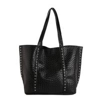 Large capacity tote bag, premium feeling rivet bag, portable shoulder bag, commuter bag, retro armpit bag. black