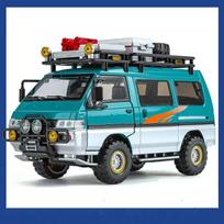 1:24 Delica MPV All Terrain Adventure Van Alloy Metal Diecast Model Car Home Decoration Computer Desktop Ornaments žalia