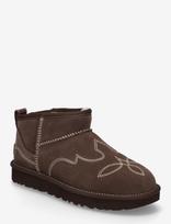 UGG - W Classic Ultra Mini Western - Aulinukai plokščiu kulnu - Ruda
