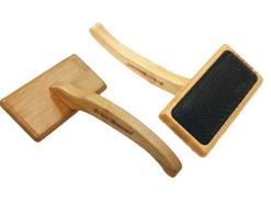 Iv San Bernard Bamboo Slicker Brush Small | FN-BA823