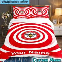 3PCS Custom Name Brentford Football Club Crest Bedding Set Duvet Cover Closure Includes 1 Duvet Cover & 2 Pillowcases for All Seasons Bedroom Decor 135cmx200cm