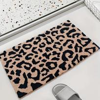 Cute Absorbent Bath Mat Non Slip Machine Washable Soft Leopard Bathroom Area Rug for Bathroom Home Entrance Decoration 40X60CM gray