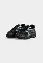 Nike Sportswear Sportbačiai be auliuko 'Air Max Moto 2K' pilka / juoda / sidabrinė