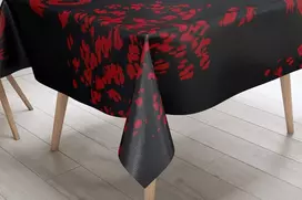 Le Jardin du Lin virtuvės dekoratyvinė staltiesė raudona juoda 140 x 140 cm - sukurta ir pagaminta Turkijoje