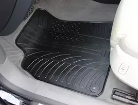Gledring guminių kilimėlių komplektas, skirtas audi q5 2008-2016 (t profilis, 4 vnt. + tvirtinimo elementai), juodas