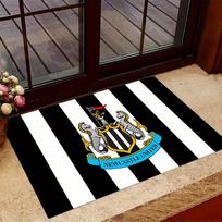 Newcastle United Crest Mat Vintage Decoration For Living Room Game Room Door Mat Machine Washable 40cmx60cm