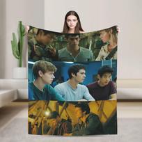 The Maze Runner Flannel Blankets Newt X Thomas Warm Soft Throw Blanket for Outdoor Decorative Novelty Bedspread Sofa Bed Cover 75X95CM gray