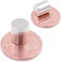Brudazon 10 mini diskiniai magnetai 8 x 8 mm N52 stipriausio lygio neodimio magnetai itin stiprūs magnetai modelių gamybai, nuotraukoms, lentoms, skelbimų lentoms, šaldytuvams, rankdarbiams, itin stiprūs magnetiniai diskai