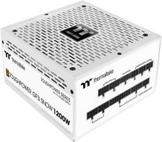 Thermaltake Toughpower GF3 Snow 1200W - TT Premium Edition. Gesamtleistung: 1200 W, Kombinierter Strom (+3.3V): 130 W, Kombinierter Strom (+12V): 1200 W. Motherboard Anschlussstecker: 24-pin ATX, Stromkabellnge Motherboard: 60 cm, SATA-Netzkabellnge: 500,650,800,950 mm. Zweck: PC, Stromversorgungseinheit (PSU) Formfaktor: ATX, 80 Plus Zertifizierung: 80 PLUS Gold. Produktfarbe: Wei, Khlung: Aktiv, Lfterdurchmesser: 14 cm. Breite: 150 mm, Tiefe: 160 mm, Hhe: 86 mm (PS-TPD-1200FNFAGE-N)