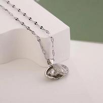 Top Selling Temperament All-Match Full Diamond Shell Pearl Necklace Simple High-End Design Titanium Steel Necklace white