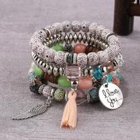 Multi Layer Tassel Beaded Bracelet Stack Adjustable Stretch Charm Wristband Set with Metal Wing and Engraved Pendant for Women and Girls One Size žalia