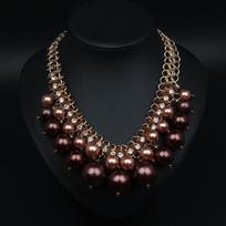 2026 European and American Fashion Versatile Multi-layer Pearl Rhinestone Short Collarbone Necklace Exaggerated Women's Accessories 45CM tamsiai ruda spalva