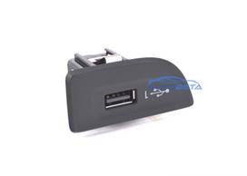 Audi A3 8V Audio pagalbinė lizdo sąsaja Usb prievadas LHD originalus 8V1035726