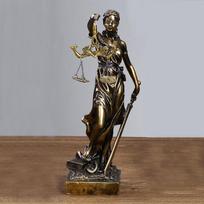 Bronzinė deivės Temidės skulptūra: Teisingumo svarstyklių ornamentas advokato kabinetui 11.5*7*27.5 cm