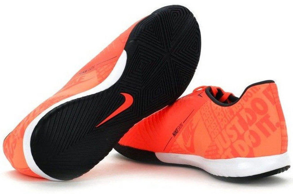 Nuo 0 €] Nike Phantom Venom Academy IC 