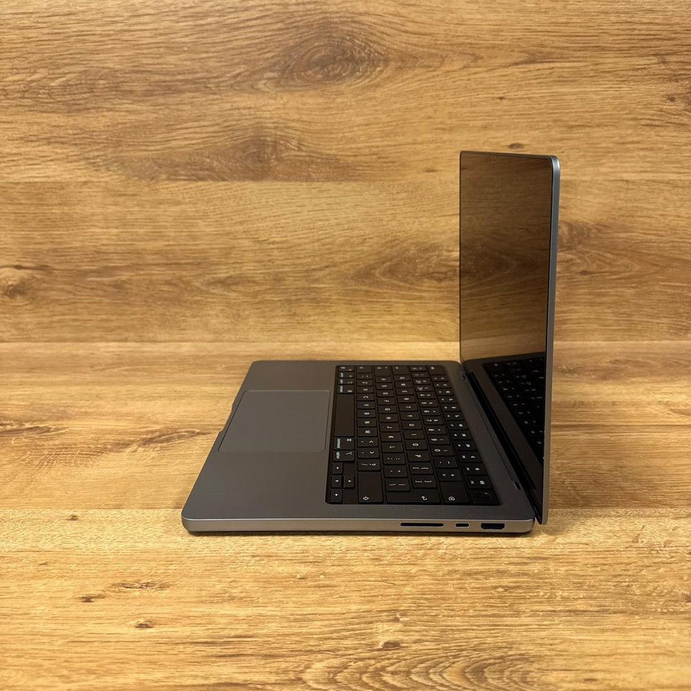 Apple MacBook Pro A2442, 14.2