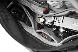 fot krepsiai - Peak design Field Pouch (Black) - 4 nuotrauka