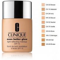 Clinique Even Better Glow Light Reflecting Makeup SPF 15 makiažo pagrindas 30 ml. - 70 Vanilla