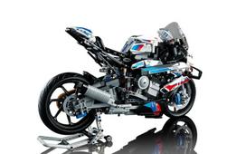 motociklu modeliukai - LEGO Technic BMW M 1000 RR 42130 - 7 nuotrauka