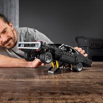 fast furious - LEGO Technic - Dom's Dodge Charger (Fast and Furious) 42111 - 5 nuotrauka
