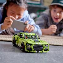 ford mustang - LEGO Technic Ford Mustang Shelby GT500 42138 - 6 nuotrauka