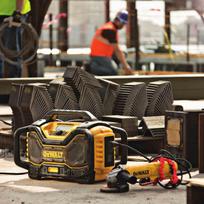 dab radio - DeWalt DCR027 - 3 nuotrauka