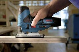 akumuliatorinis siaurapjuklis bosch 18v - Bosch GST 12V-70 Professional; 12 V; 2x3,0 Ah akum. - 3 nuotrauka