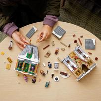 village lego - LEGO Harry Potter Vizitas Kiauliasodžio kaime 76388 - 6 nuotrauka