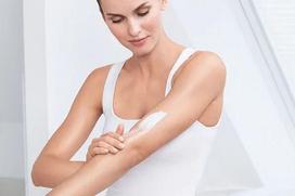 eucerin 5 urea - EUCERIN losjonas su 5 % šlapalo sausai odai UREAREPAIR PLUS, 250 ml - 3 nuotrauka