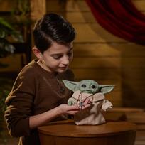 baby yoda - Star Wars - The Mandalorian - The Child Animatronic Edition (F1119) - 3 nuotrauka