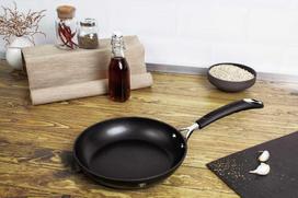 gili keptuve - BerlingerHaus keptuvė Black Professional Line, 24 cm - 4 nuotrauka