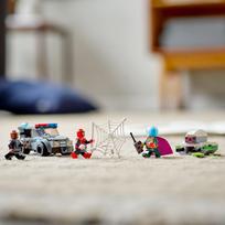 lego spider - LEGO Žmogus voras prieš Mysterio dronų ataką 76184 - 10 nuotrauka