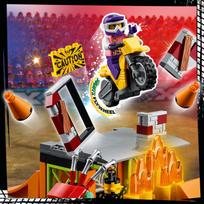 lego motociklas - LEGO CITY STUNTZ Kaskadininkų parkas 60293  - 6 nuotrauka