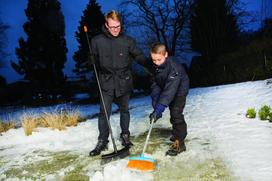 lauko sluota - Vaikiška lauko šluota MY FIRST FISKARS™ - 3 nuotrauka