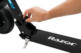 razor paspirtukas - Razor A5 Air Scooter Black (Juodas) - 7 nuotrauka