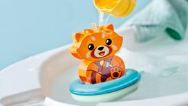 raudonoji panda - LEGO Duplo Maudynių pramogos: plūduriuojanti raudonoji panda 10964 - 5 nuotrauka