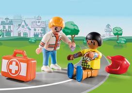 zaislas gydytojo - Playmobil PLAYMOBIL 70919 ANTIS ON IŠKVIETIMAS – Greitosios pagalbos gydytojo veiksmai. Padėkite lenktynininkui!, statybinis žaislas - 4 nuotrauka