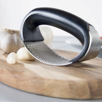 traiskytuva - Česnakų spaustukas Leifheit Garlic Press Knobi King - 3 nuotrauka
