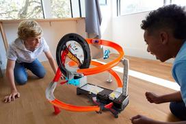 hot wheels garazas - Hot Wheels trasa „Padangų gamykla“ GJL16 - 6 nuotrauka
