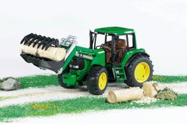 modeliukai traktoriai - Bruder John Deere 6920 With Frontloader 980261, žalia - 4 nuotrauka