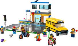 mokykliniai autobusai - LEGO City School day 60329 - 2 nuotrauka